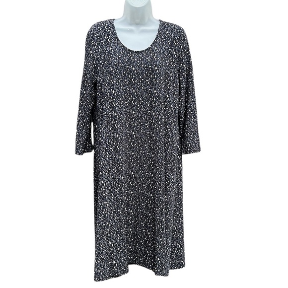 Garnet Hill Dresses & Skirts - GARNET‎ HILL Size M Blue Multi 3/4 Sleeve Seamed Knit Trapeze Stretch Dress